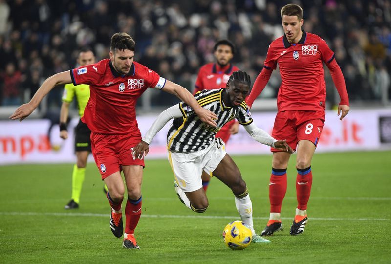 Soccer-Juve held to 2-2 draw by Atalanta after Koopmeiners double