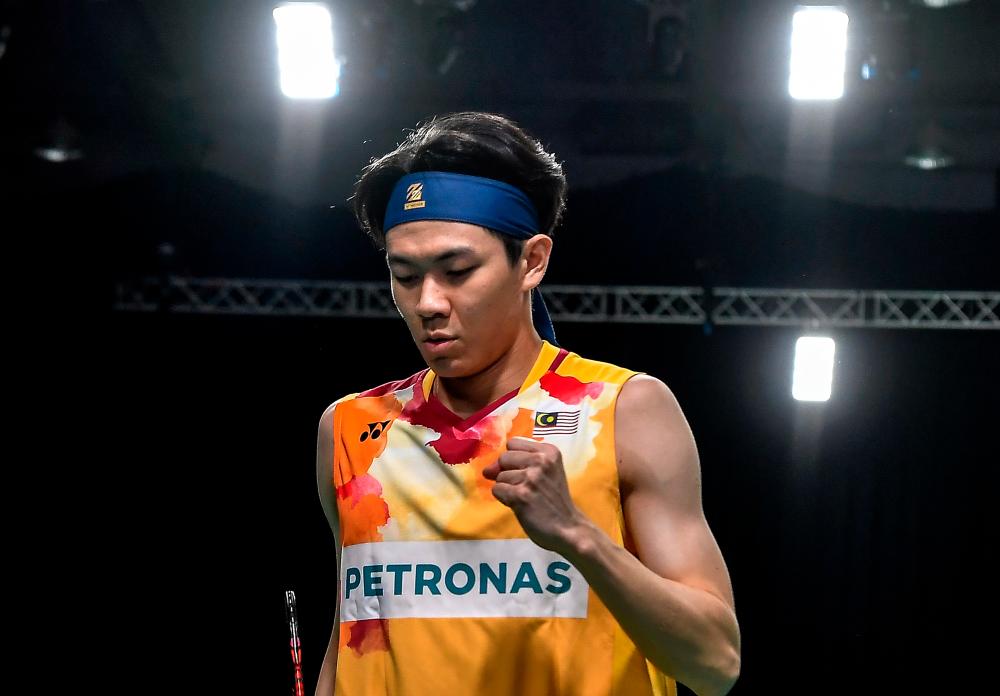 Dazzling Zii Jia sweeps aside 2021 World Champion Kean Yew in straight sets