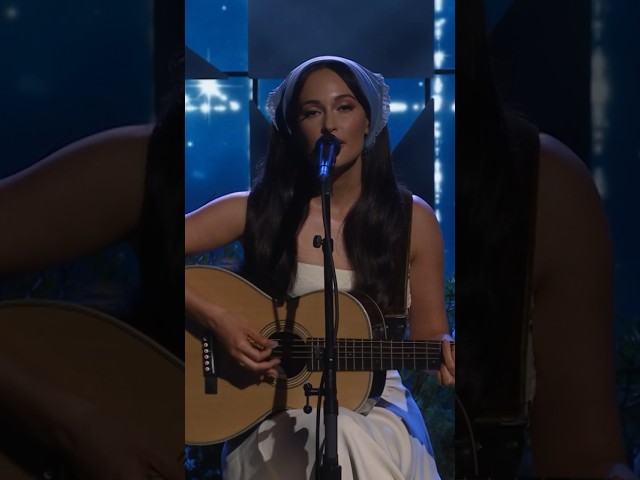 #KaceyMusgraves performs “The Architect” off her brand new album Deeper Well! #JimmyFallon