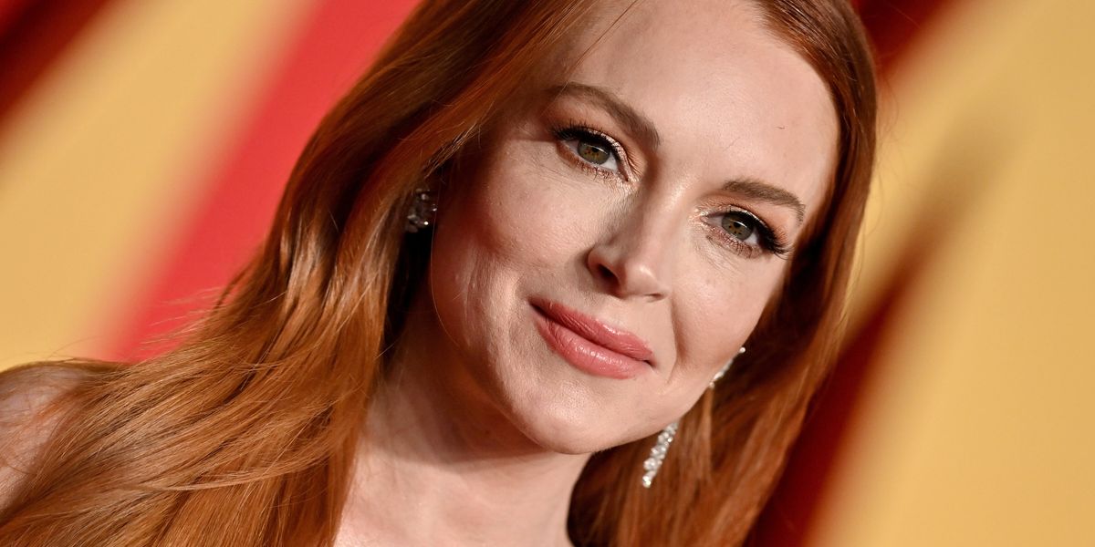 Lindsay lohan slams pressure that moms face to snap back after giving birth