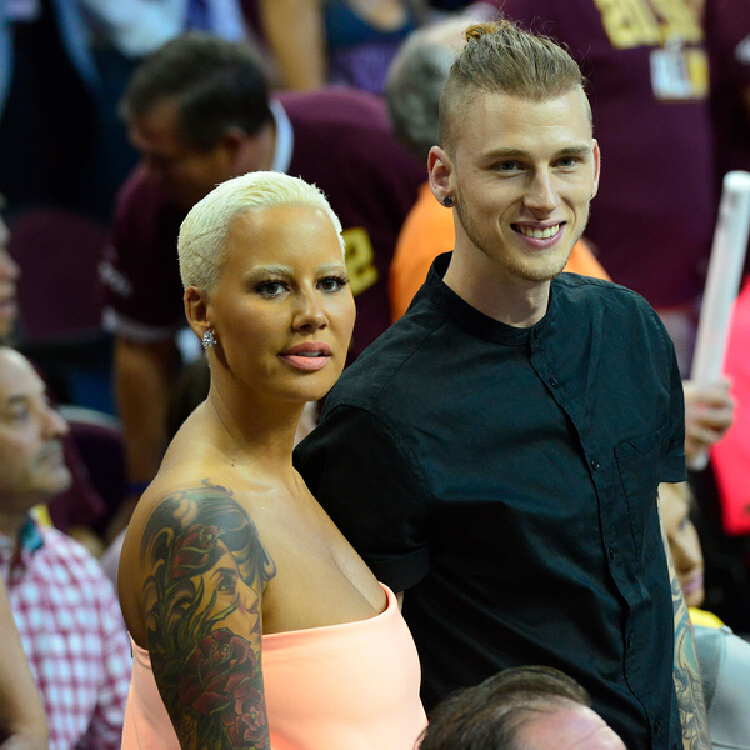Amber Rose Says ExBoyfriend Machine Gun Kelly Apologized for Not