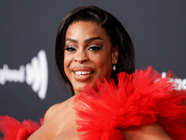 Niecy Nash Betts, Wayne Brady & More Stars Who Showed Off Their Pride at the 2024 GLAAD Awards