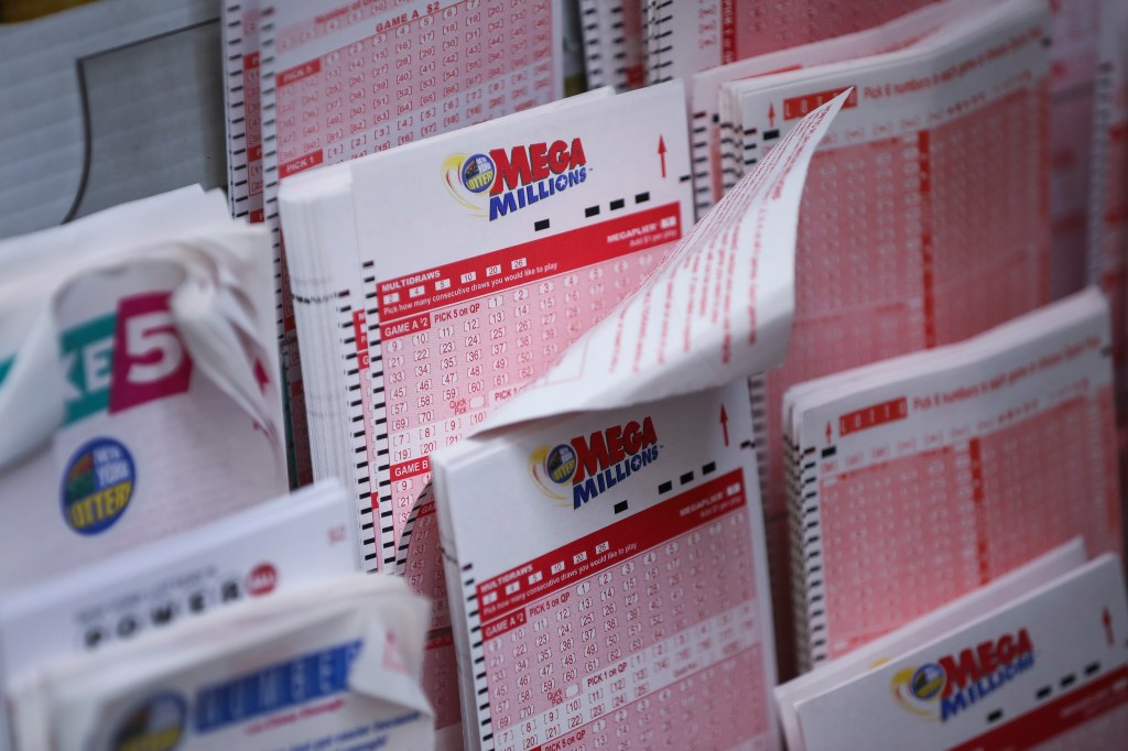 Mega Millions jackpot reaches $875M after nobody wins grand prize