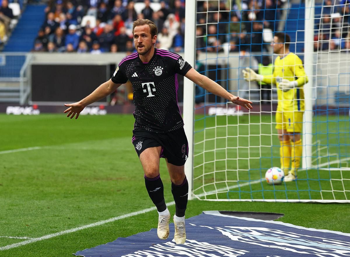 Kane scores to set record in Bayern's 5-2 win at Darmstadt