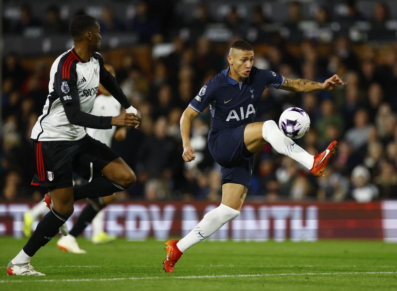 Soccer-Lacklustre Tottenham slump to heavy defeat at Fulham