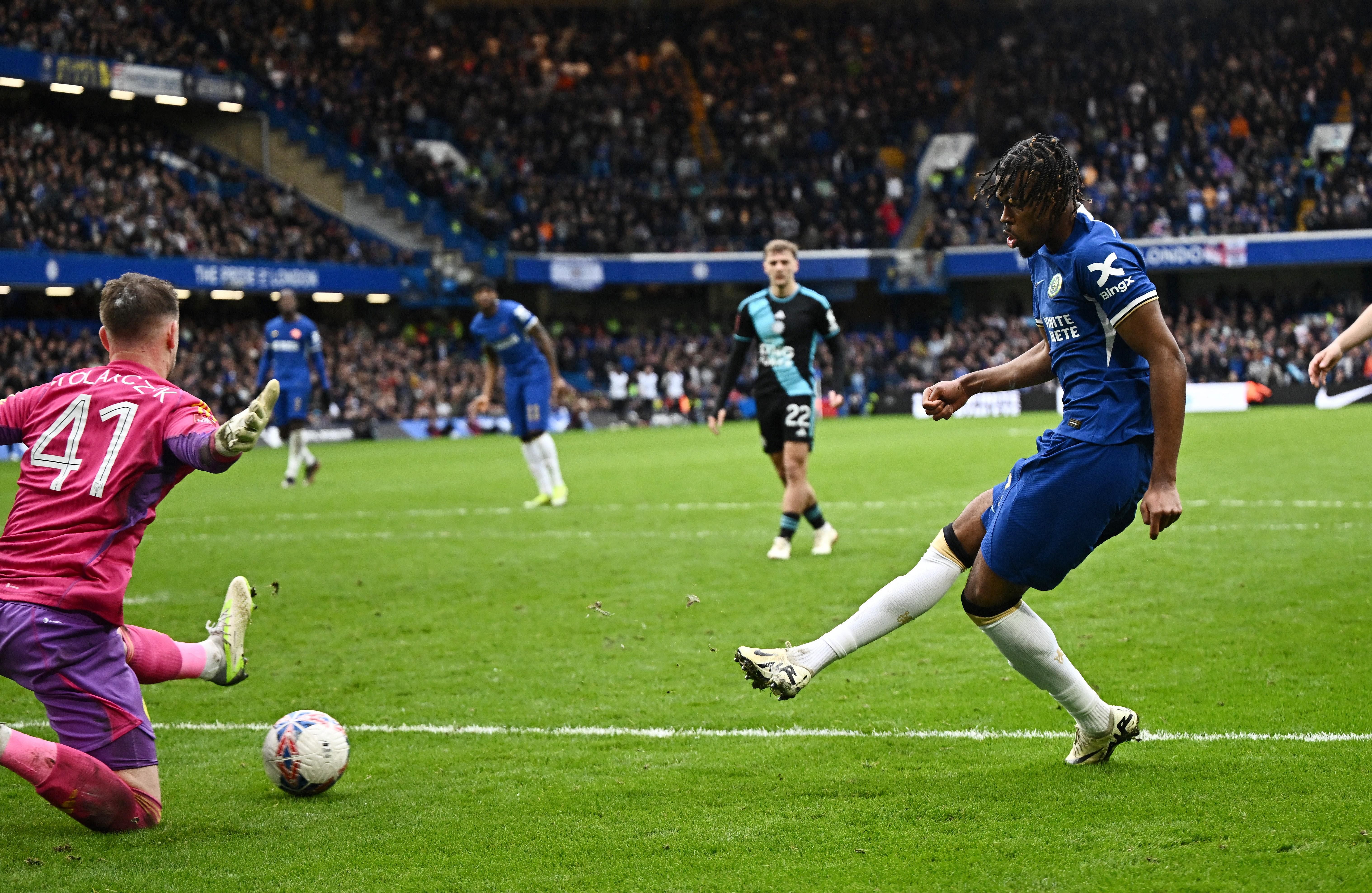 Chelsea survive scare before beating Leicester City 4-2 in FA Cup quarter-finals
