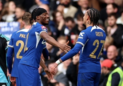 Last-gasp goals earn Chelsea FA Cup quarter-final win over Leicester
