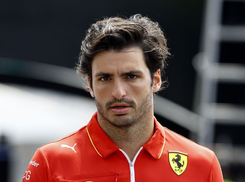Motor racing-Ferrari's Sainz expected to race in Australia after return from appendicitis surgery