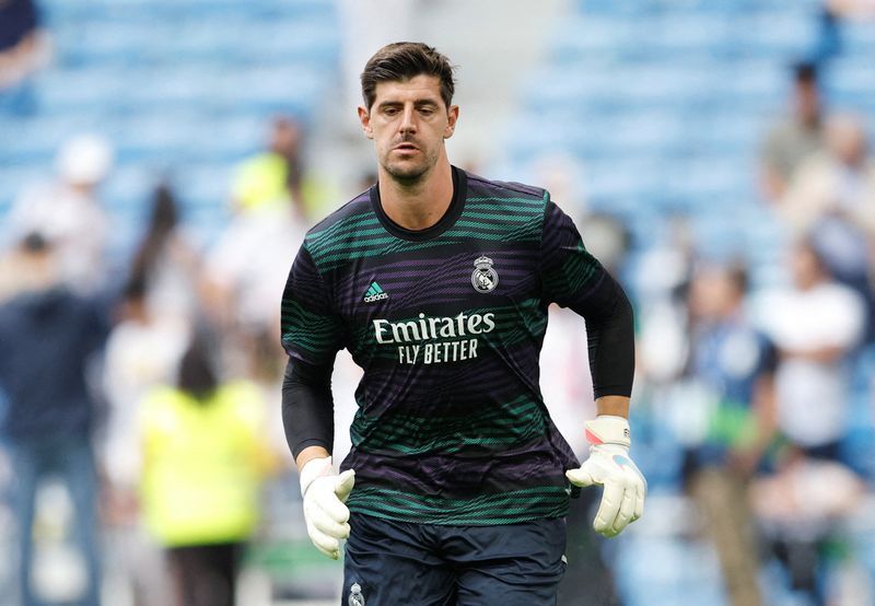 Soccer-Real keeper Courtois undergoes successful surgery after meniscus tear