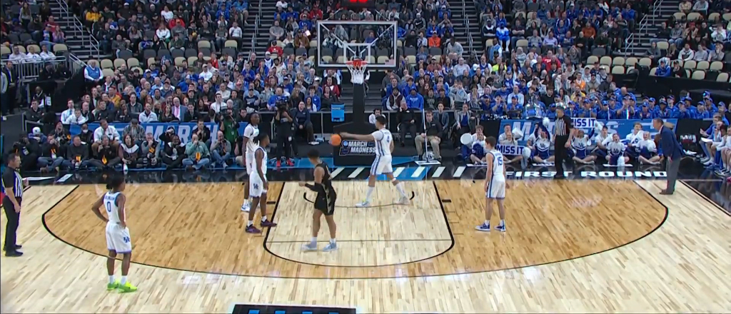 Kentucky Didn’t Realize Oakland Was Shooting An And-One And Accidentally Threw The Ball Out Of Bounds