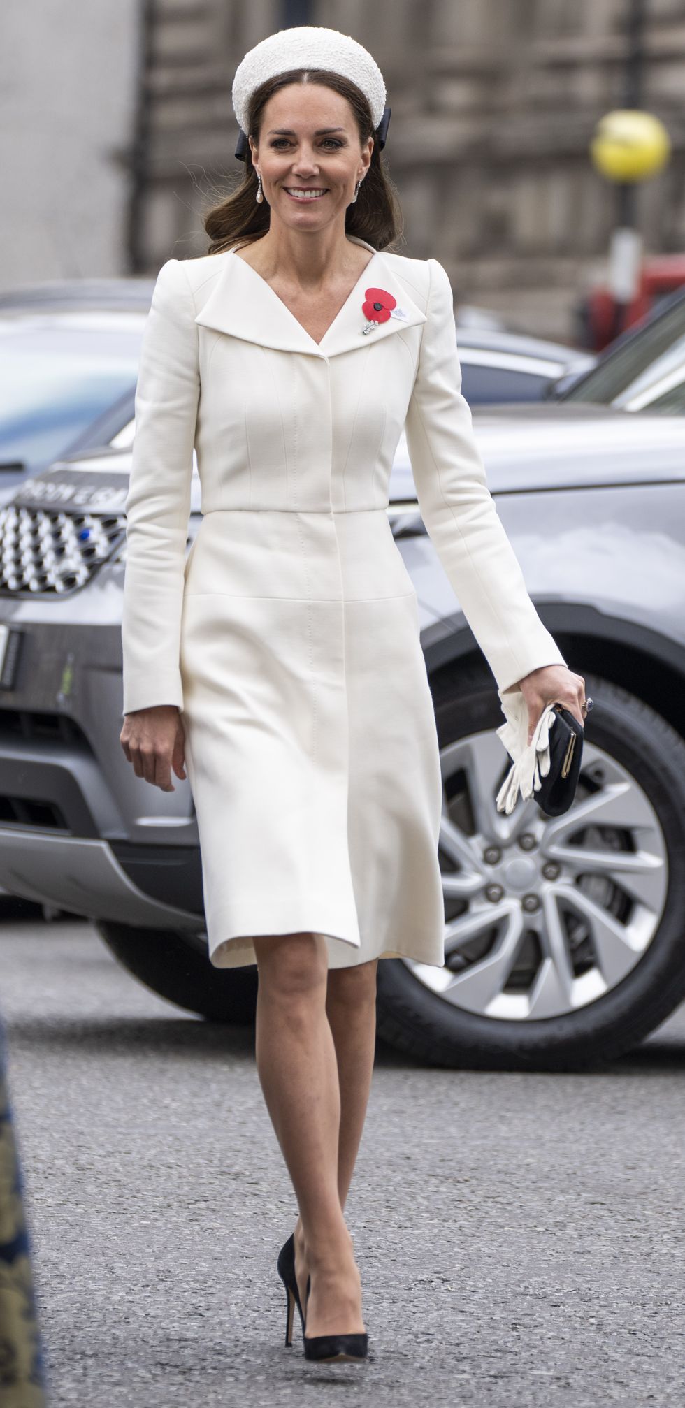 Gisele Bündchen Puts a Glamorous Edge on a Royal Fashion Staple