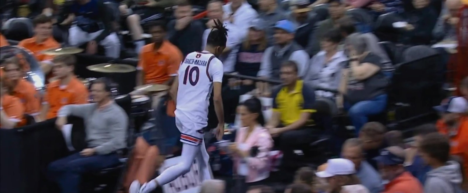 An Auburn Player Received A Flagrant 2 And Got Ejected For Throwing An Elbow Against Yale