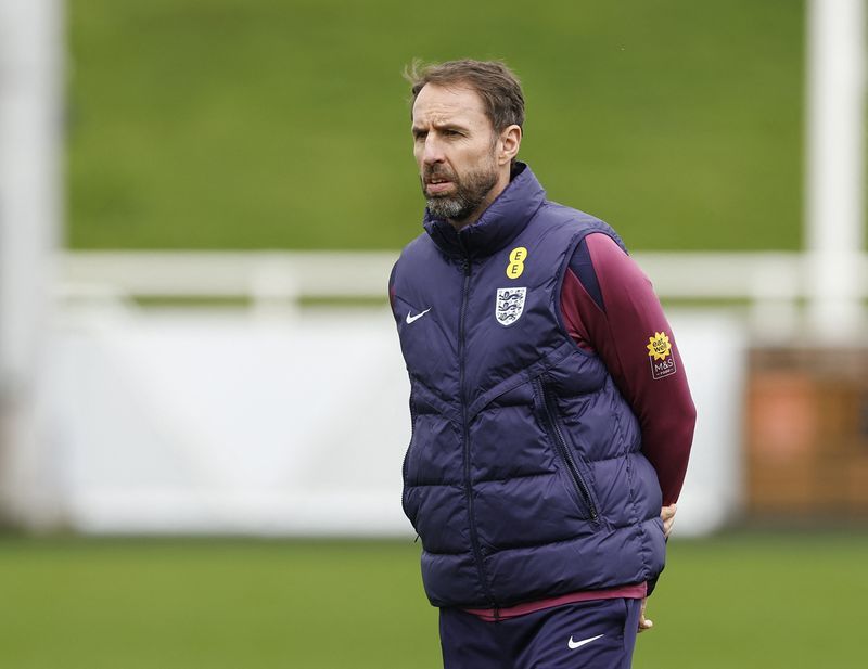Soccer-England boss Southgate dismisses disrespectful Man Utd links
