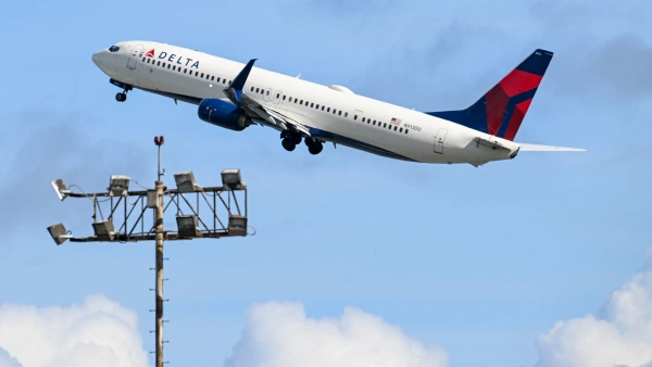 A Delta Air Lines Pilot Wanted an Epic Last Day of Work. The Plan He Developed Was a Stroke of Genius