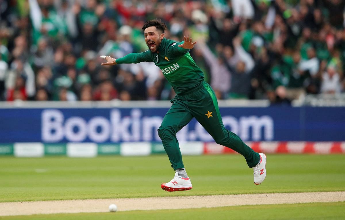 Cricket - Pakistan's Amir makes retirement U-turn