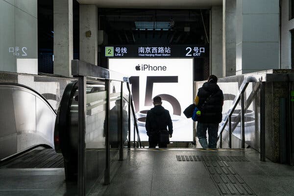 Apple Reports Decline in Sales and Profit Amid iPhone Struggles in China