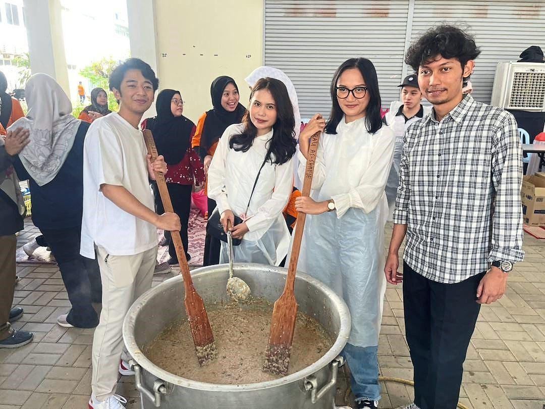 International students embrace local Ramadan tradition