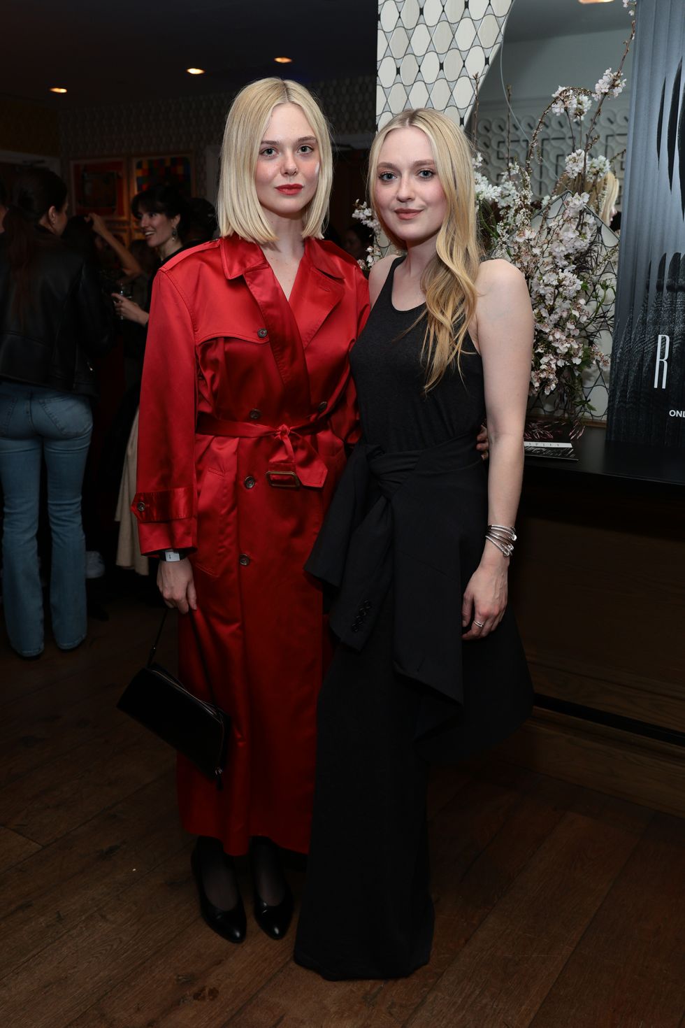 Elle and Dakota Fanning Are the Most Glamorous Sisters in Contrasting Party Looks