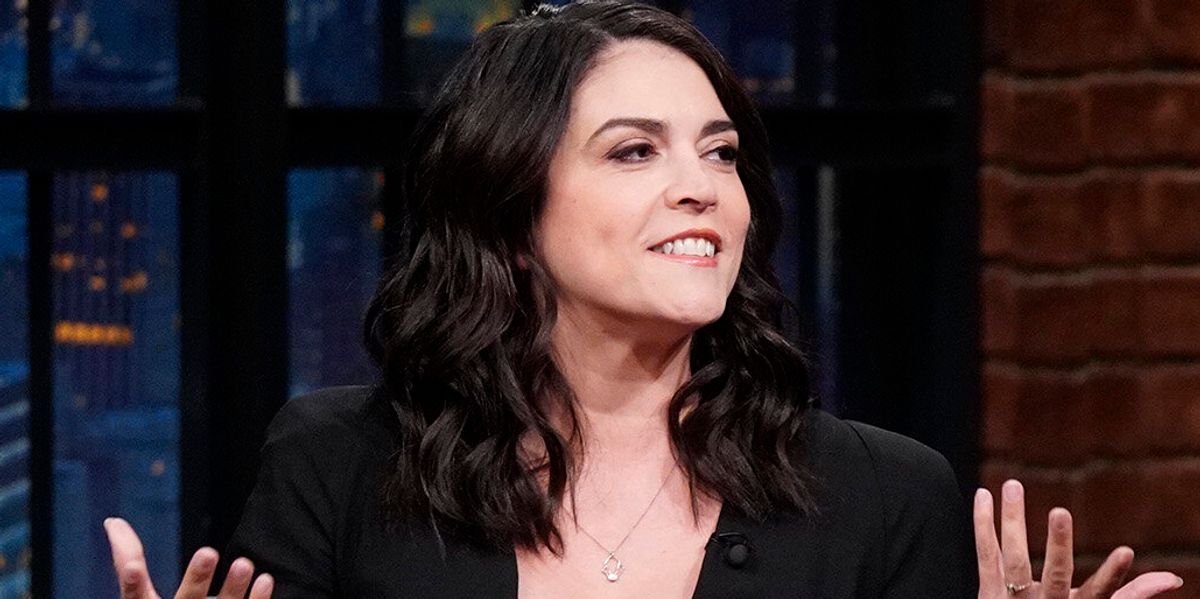 'Snl' alum cecily strong explains how her Partner's proposal was thwarted by a text