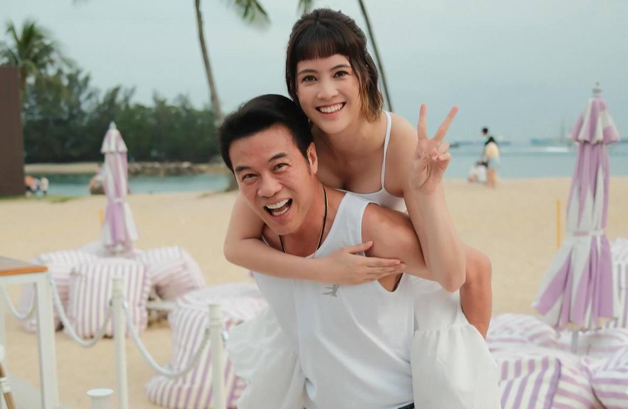 Zheng Geping, 59, Proves He's Still Really Fit By Piggybacking Daughter Tay Ying At Her 28th Birthday Party
