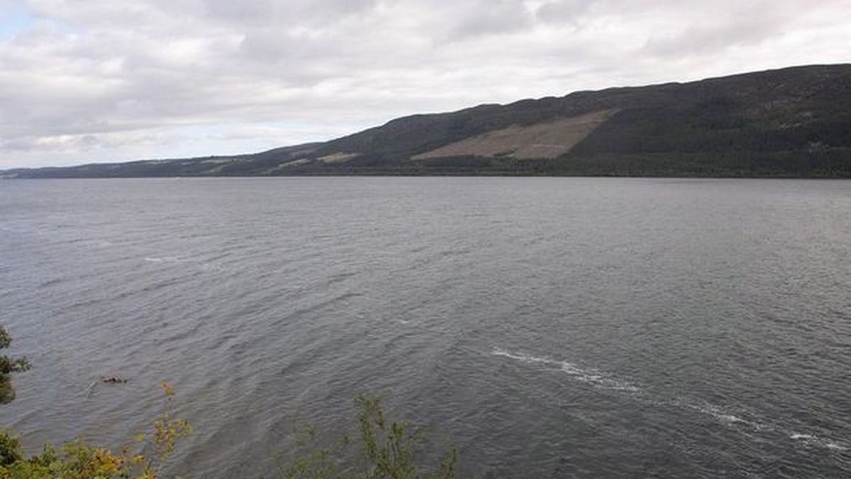 Mystery as people convinced Loch Ness Monster 'spotted' by Brit tourist in holiday photos