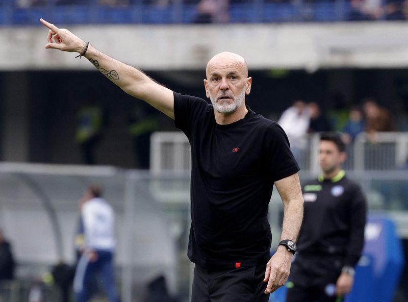 Soccer-Milan manager Pioli expects emotional night against Fiorentina
