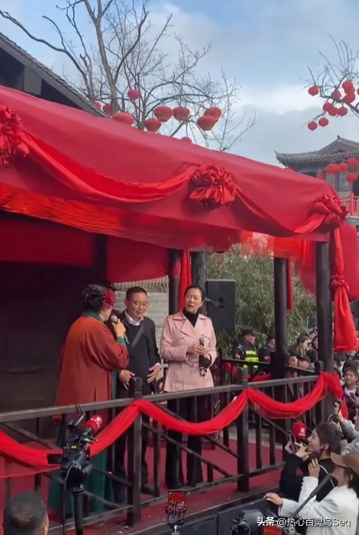 开封王婆说媒：43岁离异带娃女嫌弃83年眼镜哥，尴尬站场10分钟