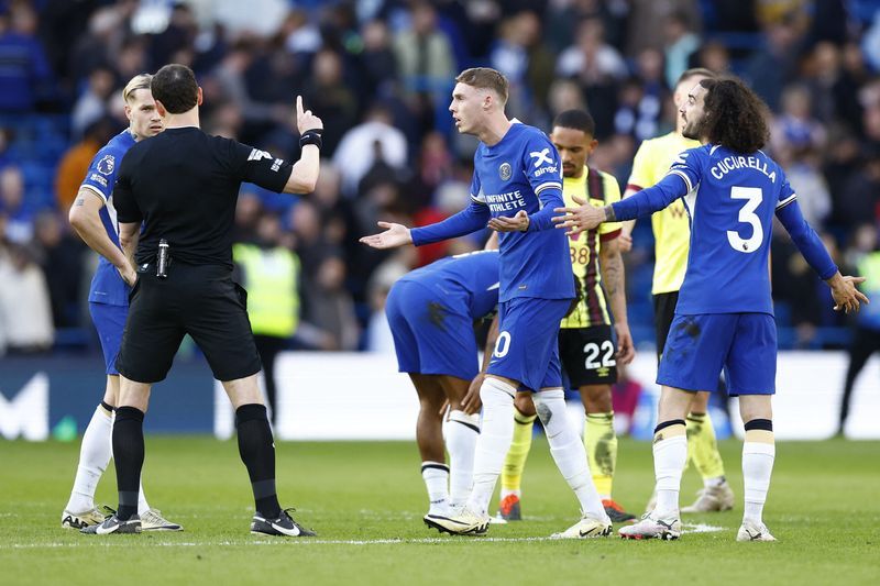 Soccer-Chelsea were own worst enemies in Burnley draw, says Palmer