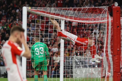 ‘It’s all over’: Bayern defeat sends Leverkusen 13 points clear