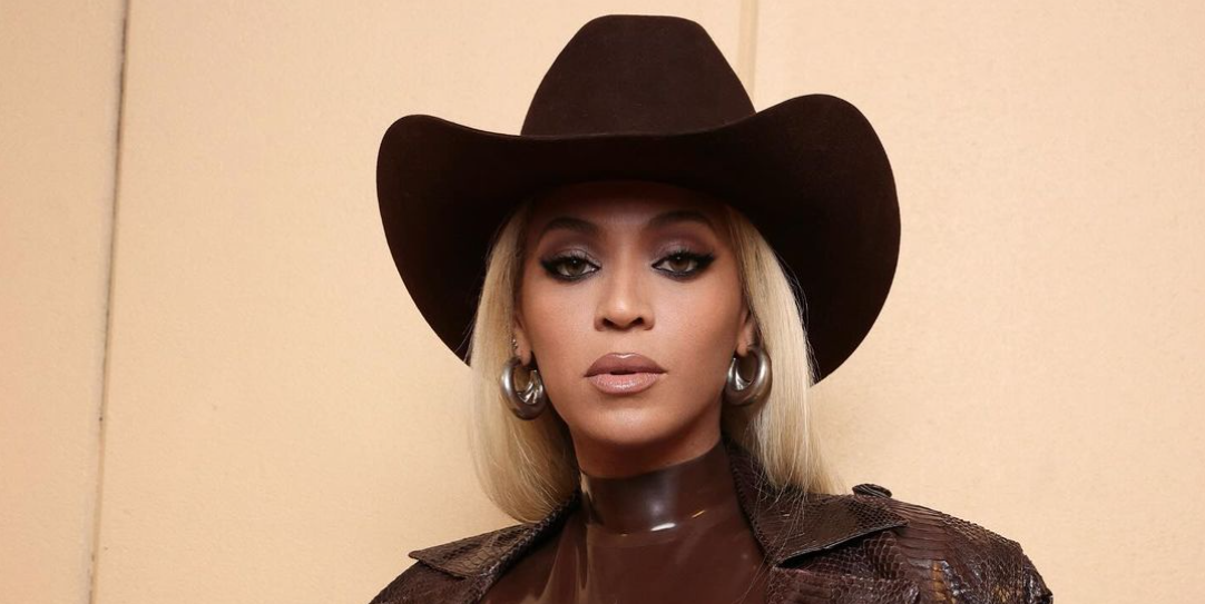 Beyoncé Goes Monochromatic Brown for Her Most Glamorous Western Look Yet