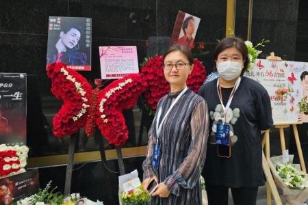 Fans pay tribute to Leslie Cheung 21 years after his death