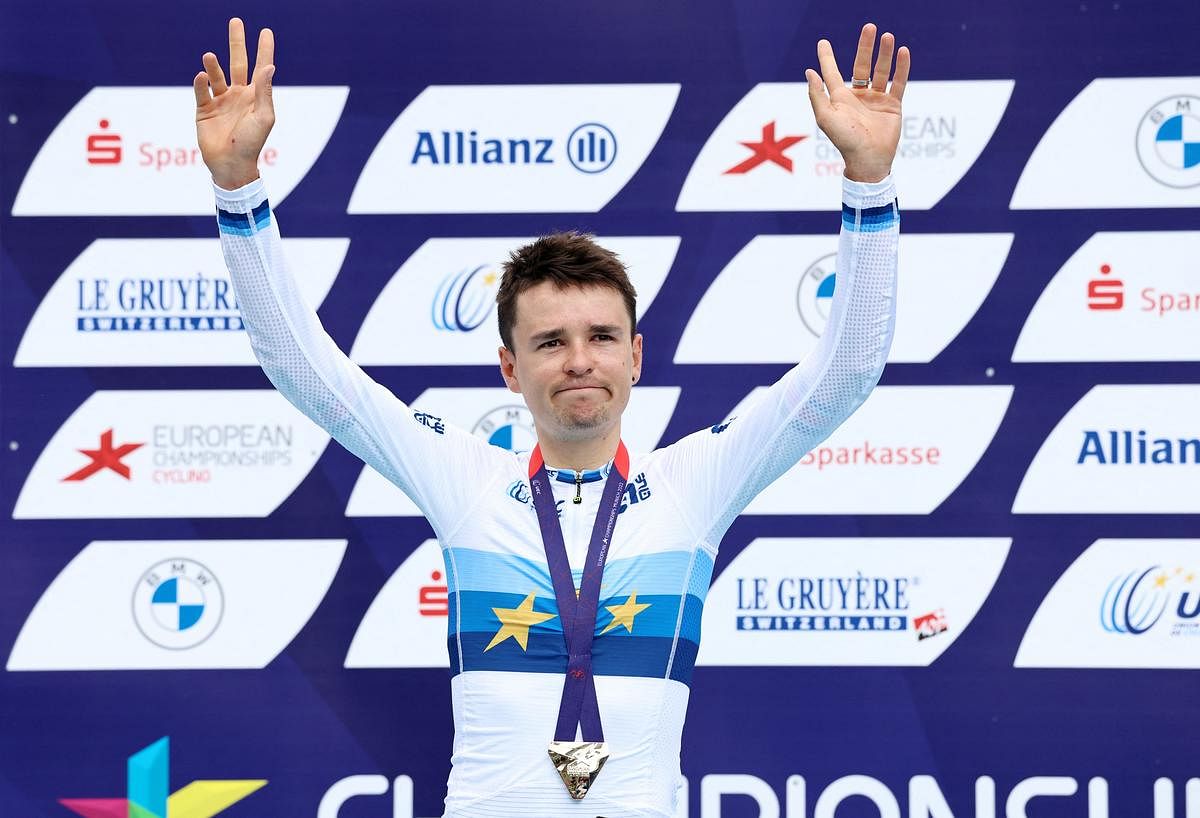 Cycling - Pidcock hospitalised after fall ahead of Tour of Basque Country