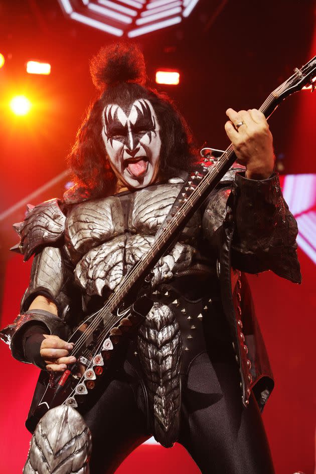 Gene simmons salutes jojo siwa for rocking kiss-inspired look on the red carpet