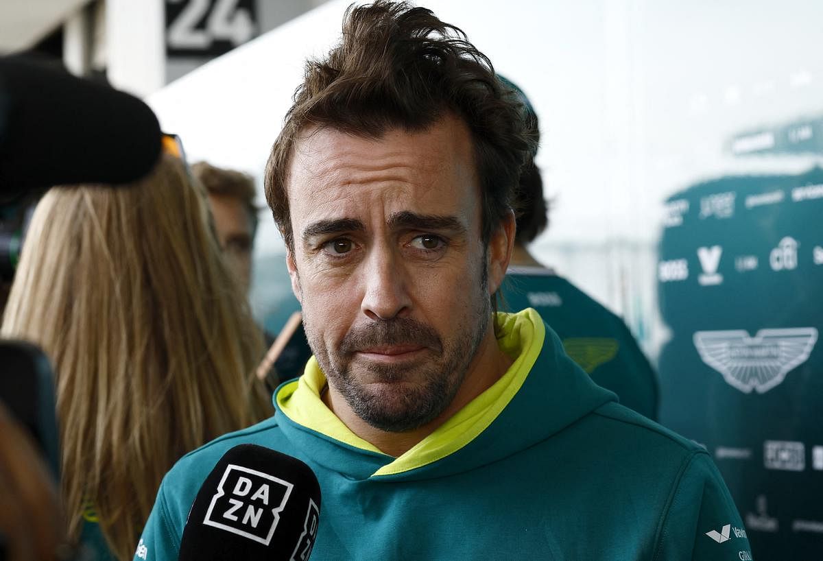 Motor Racing-Zero chance Verstappen leaves Red Bull, Alonso says