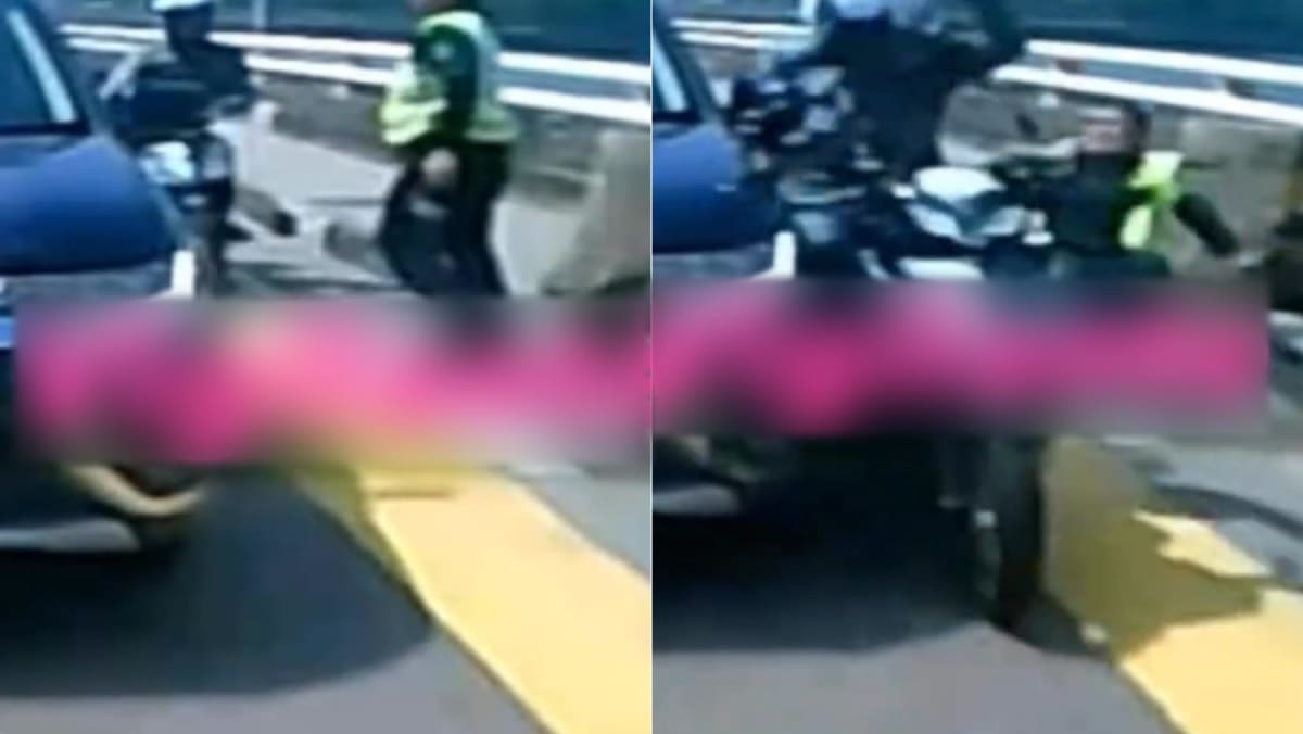 Motorcyclist crashes into auxiliary policeman along Causeway, both taken conscious to hospital