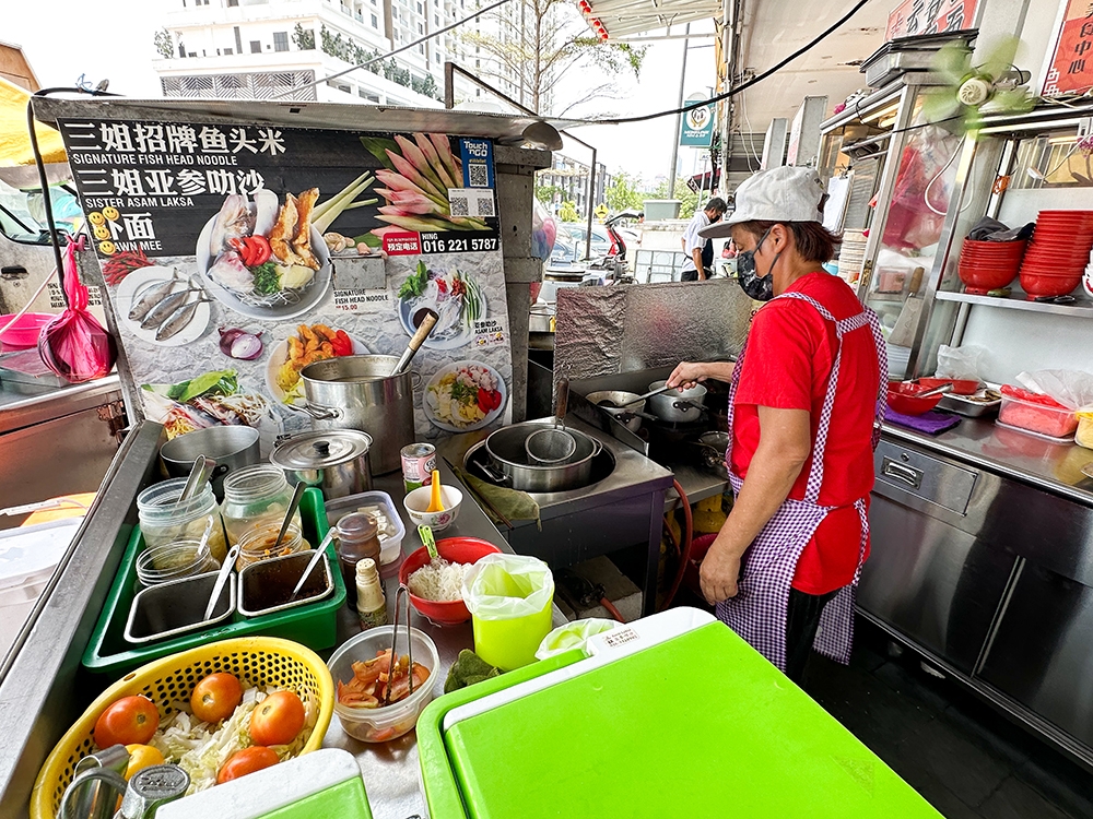 Head to Puchong Bandar Kinrara’s Sister Fish Head Noodles for freshly-made fish balls in a silky fish broth