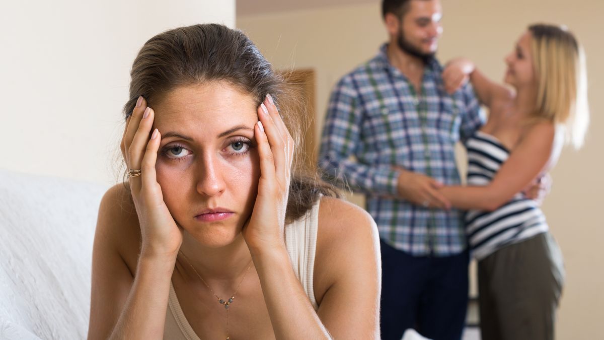'Brother's girlfriend is so beautiful men don't know how to act around her - it's pathetic'