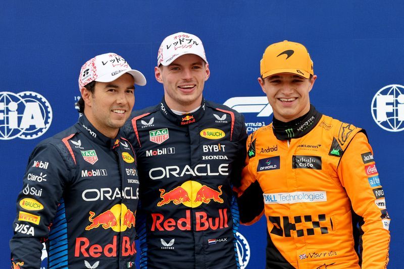 Motor racing-Verstappen takes pole at Japan GP for third year in a row