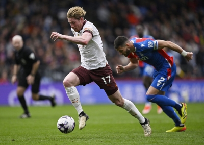 De Bruyne double leads City to emphatic win at Palace