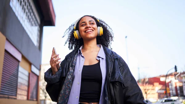 Science Says These 10 Songs Are Guaranteed to Make You Really Happy--Right Now