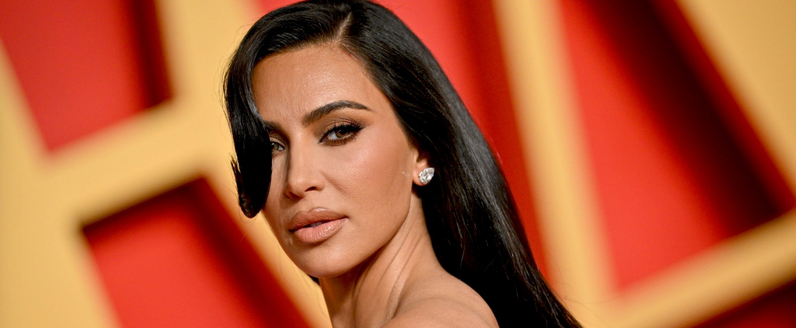 An ‘American Horror Story’ Star Explained What It Was Like Filming His First Sex Scene With None Other Than Kim Kardashian