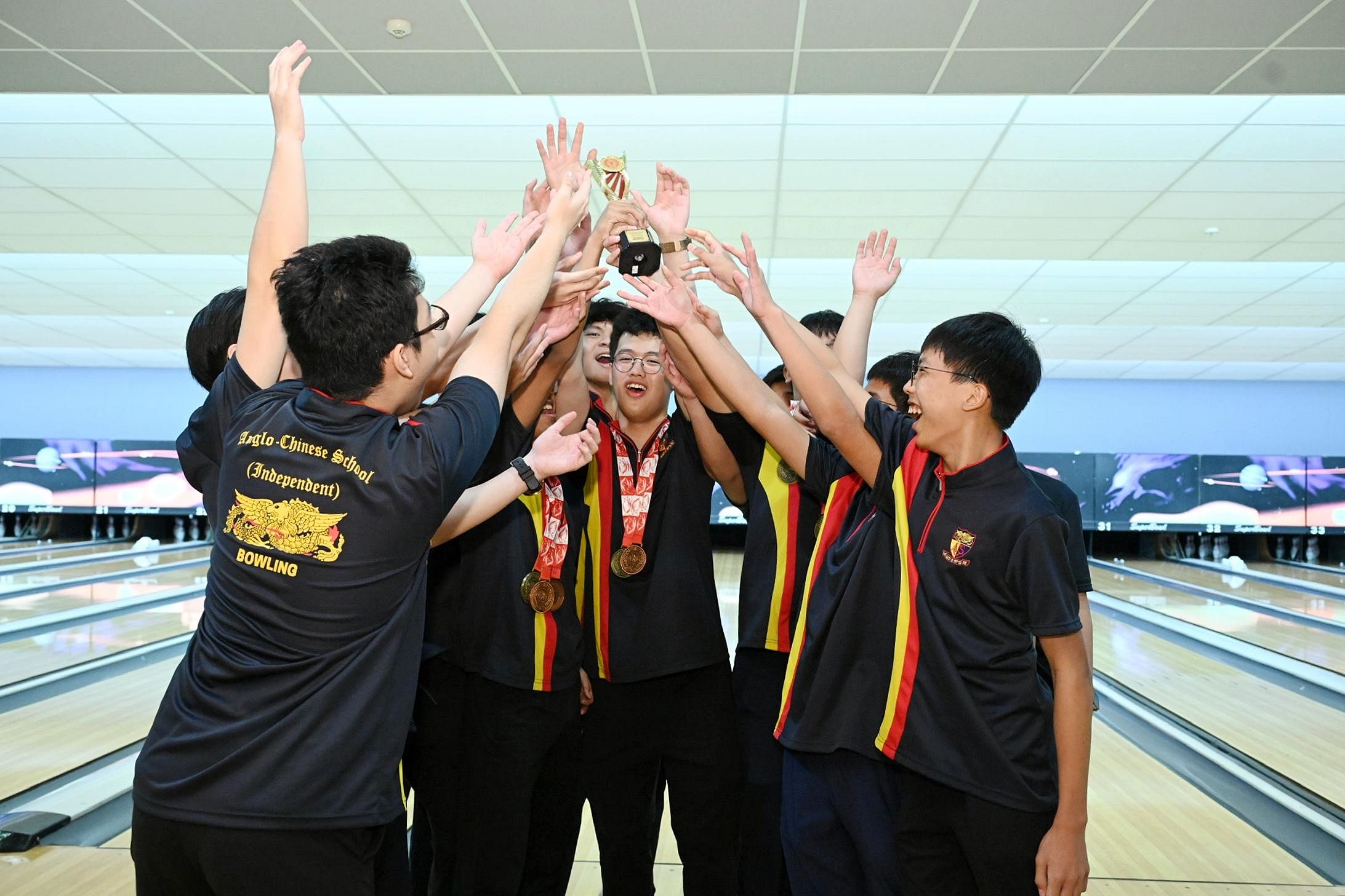 Captain Thaddaeus Mok leads by example in ACS(I)’s first B Division bowling triumph since 2021