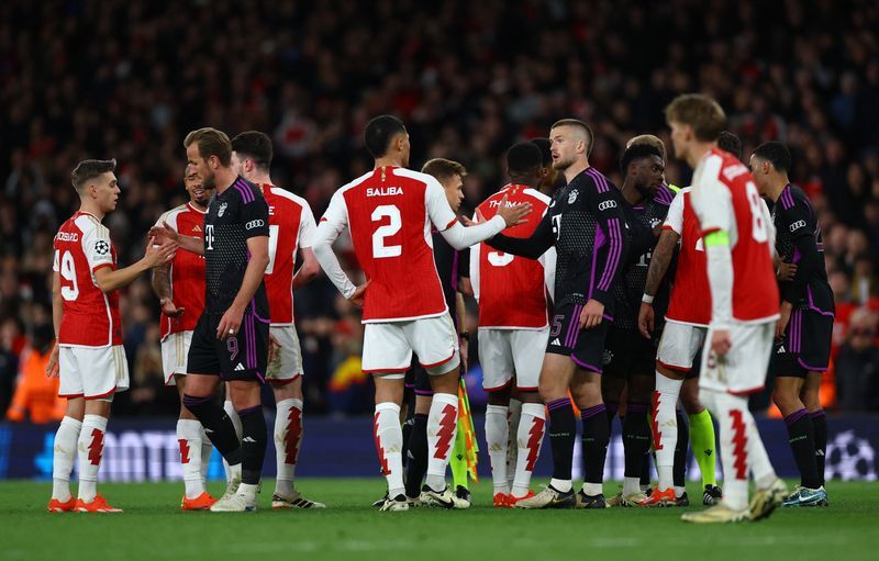 Soccer-Bayern draw leaves Arsenal players with mixed feelings