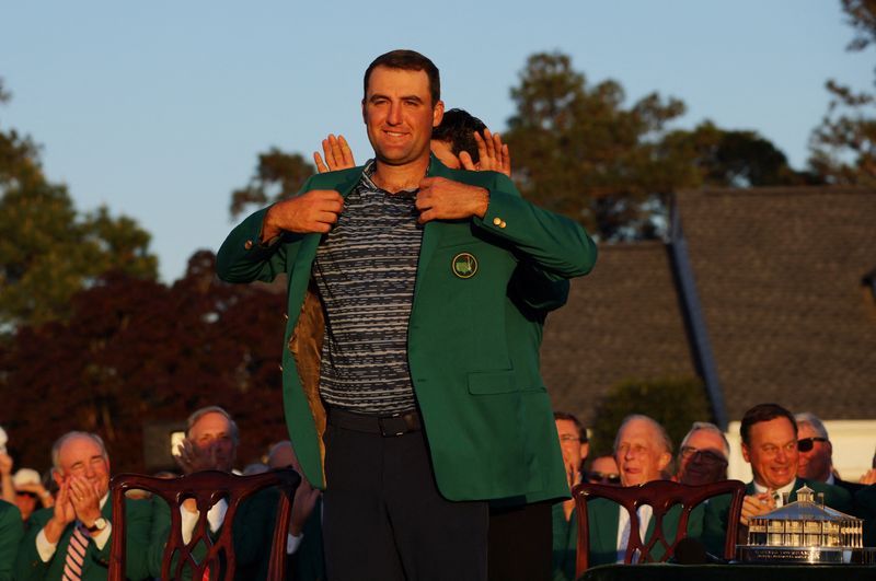 Golf-World's best come together at Masters in bid for Green Jacket