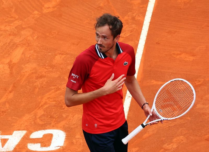 Tennis-Rome win gives Medvedev confidence for claycourt swing