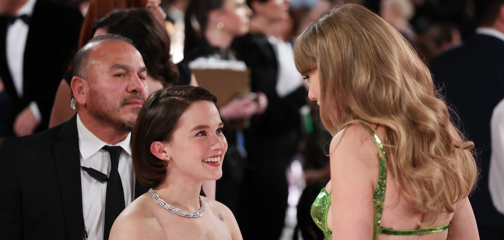 Cailee Spaeny Chatted About ‘Mare Of Easttown’ With Superfan Taylor Swift At The Golden Globes