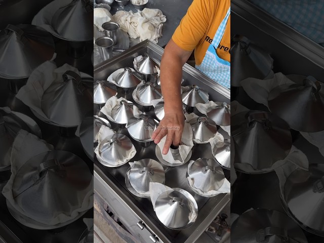 Putu Piring Melaka - The Most Famous Steamed Rice Cake In Malaysia