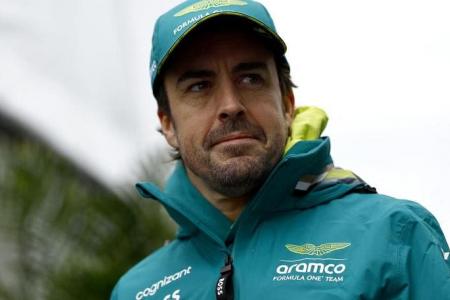 ‘I am here to stay’ – Alonso extends Aston Martin deal
