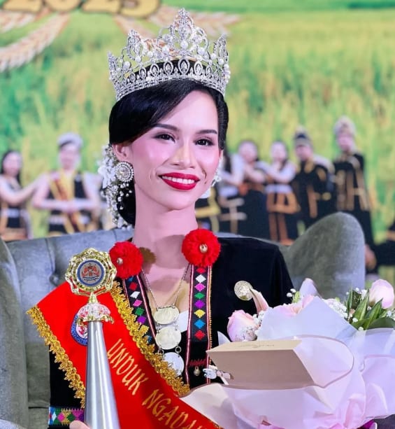 M’sian Beauty Queen Returns Crown After Backlash From Holiday Video Of Her 'Dancing Suggestively' With Male Dancers
