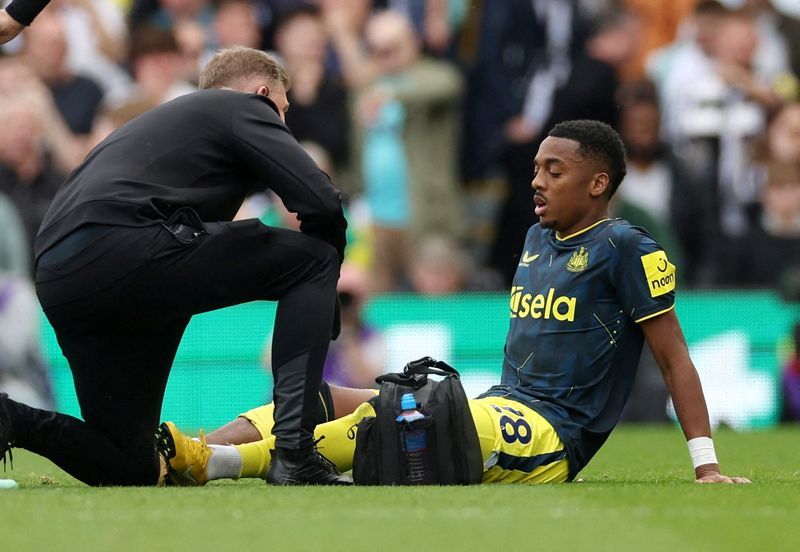 Soccer-Newcastle's Willock to miss Spurs clash with Achilles issue says Howe